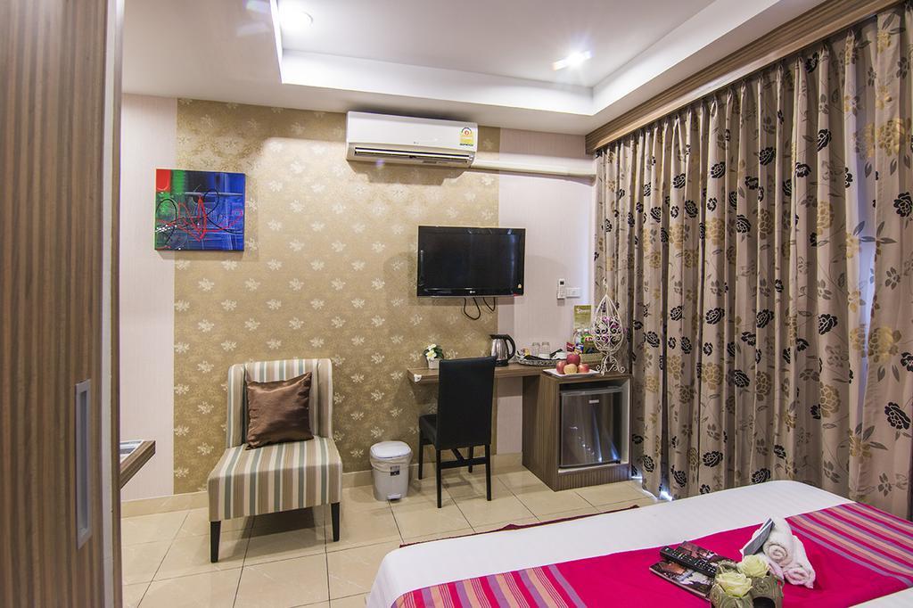 Oyo 146 Rivana Boutique By Sandara Pattaya Habitación foto